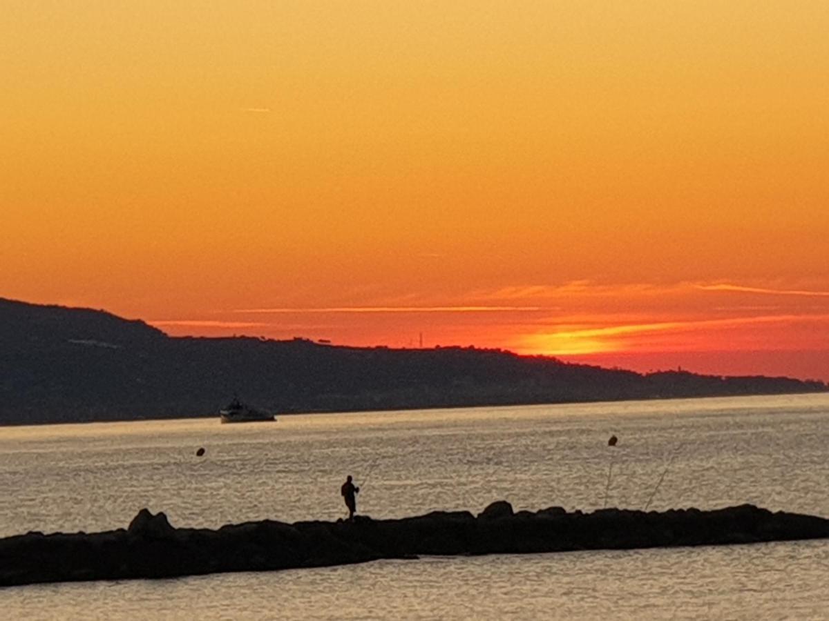 Villa Panoramica Menton Bagian luar foto